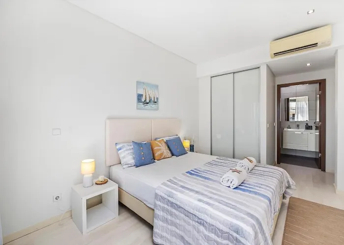 Seaview Serenity With Pool & Garden *