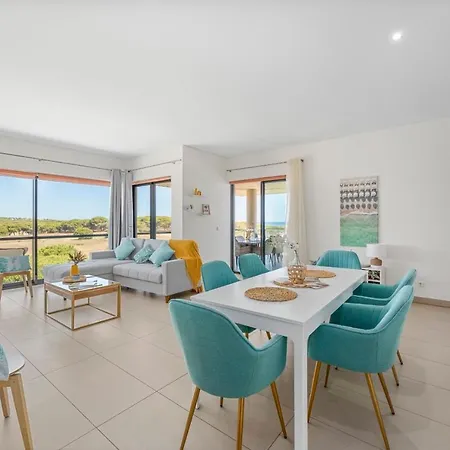 شقة Seaview Serenity With Pool & Garden *