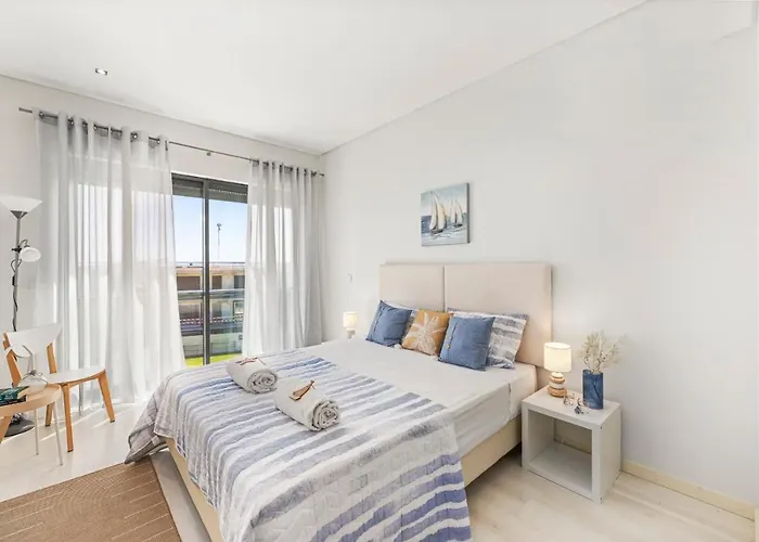 Seaview Serenity With Pool & Garden *