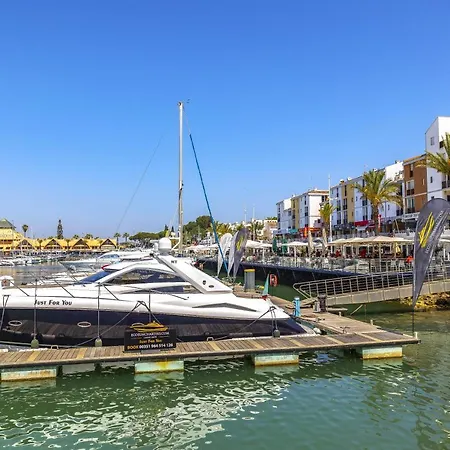 Apartmán Seaview Serenity With Pool & Garden