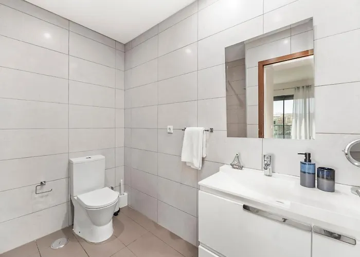 Seaview Serenity With Pool & Garden Appartement