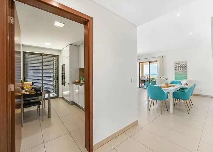Appartement Seaview Serenity With Pool & Garden