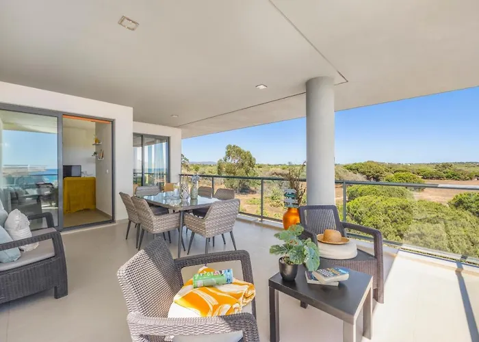 Seaview Serenity With Pool & Garden